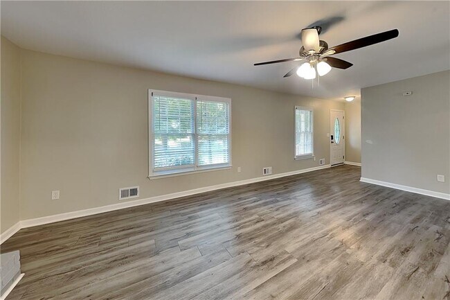 Photo - 287 Jamie Dr