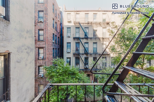 Photo - 137 Thompson St Unidad FL3-ID1589