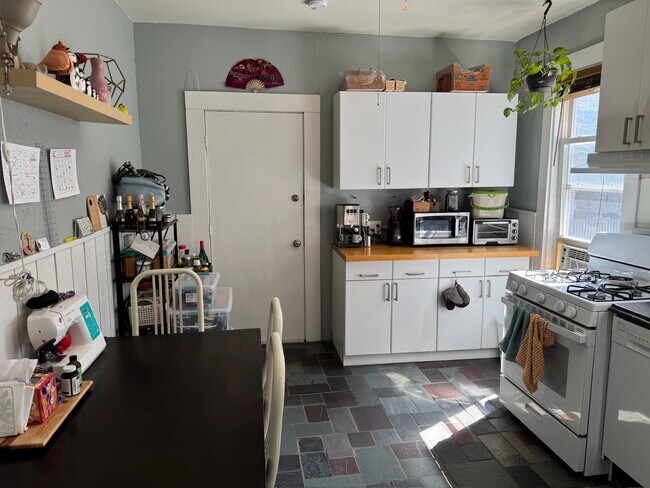 Photo - 21 Haverford Street