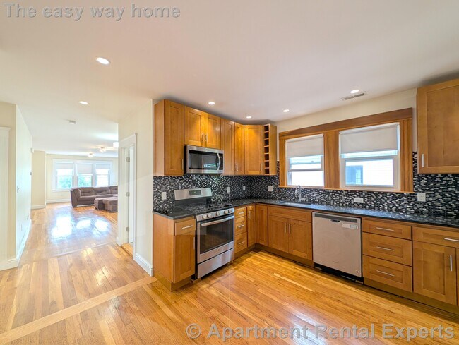 Building Photo - 7-9 Bonner Ave Unit #2