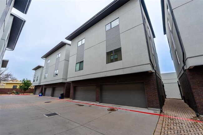 Photo - 1702 S Lamar Blvd Condo Unit 12