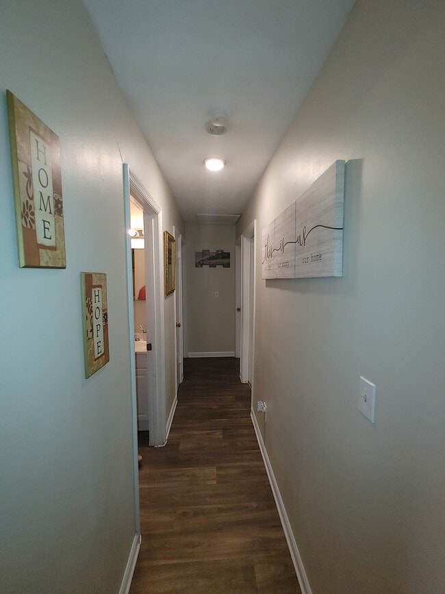 Cross Creek Apartments