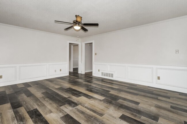 Photo - 675 S Collierville Arlington Rd