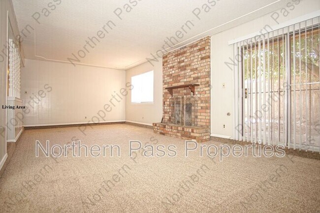 Photo - 10521 Gala St