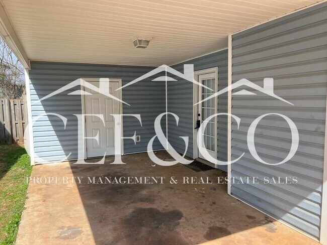 Photo - Lovely 3 bedroom 2.5 bath home located in Boiling Springs avaialable!