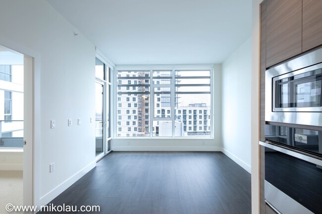 Building Photo - 3438 W Sawmill Cres