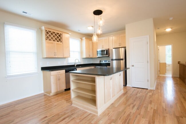 Photo - 966 Pink St Unit #2