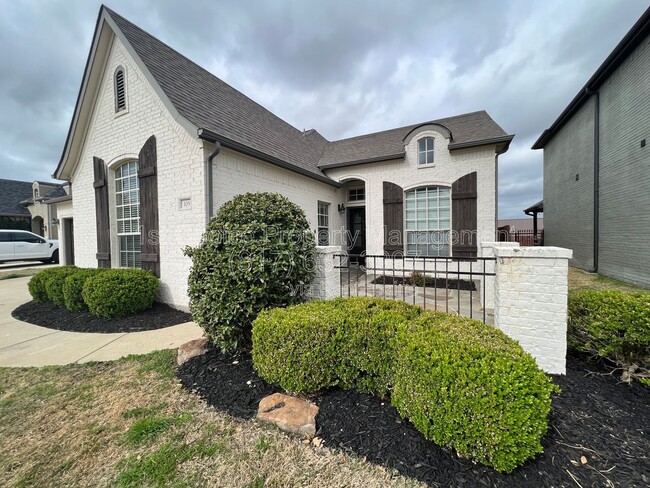 Photo - 109 Parkview Dr