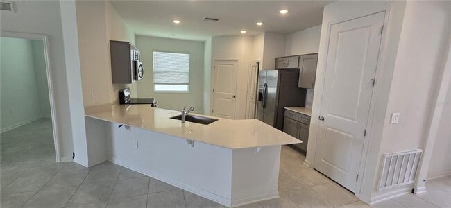 Photo - 1433 Deepwater Cir