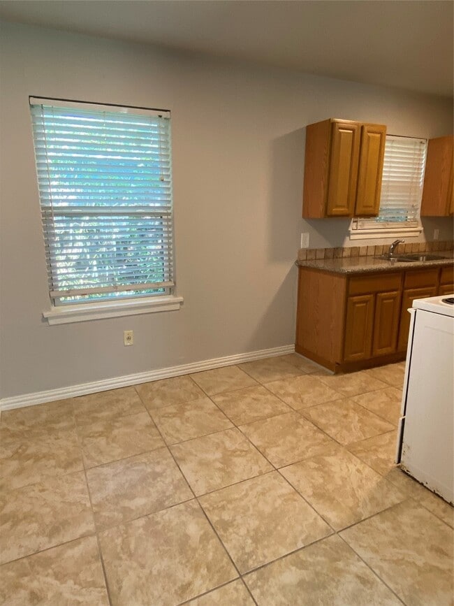 Photo - 311 S 3rd St