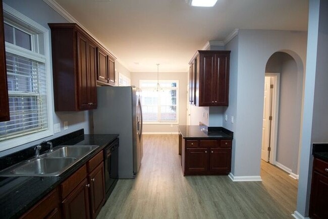 Photo - 7897 The Lakes Point