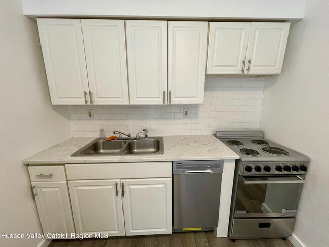 Photo - 602 Warren St