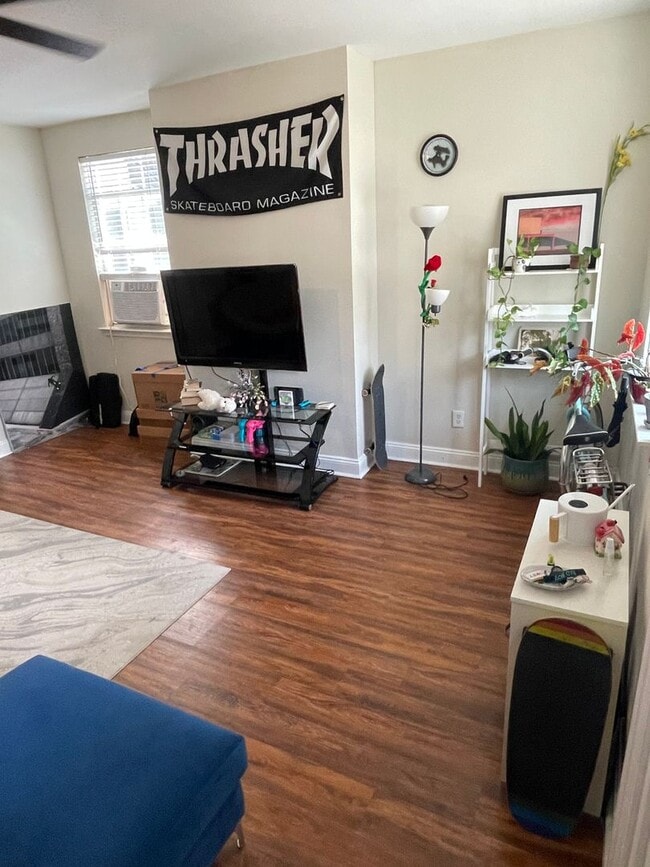 Photo - Renovated 2BD off St Charles Ave with Laundry Unidad 2311 A