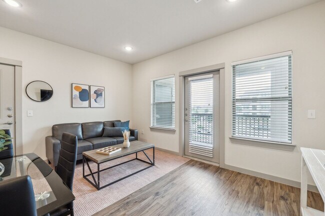 Photo - 2051 Mayfield Pkwy Unit SI FL3-ID1612608P