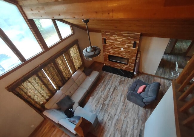 Photo - Room in House on New Crossing Trail E