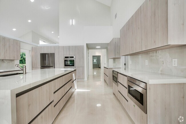Building Photo - 7351 Valencia Dr Rental