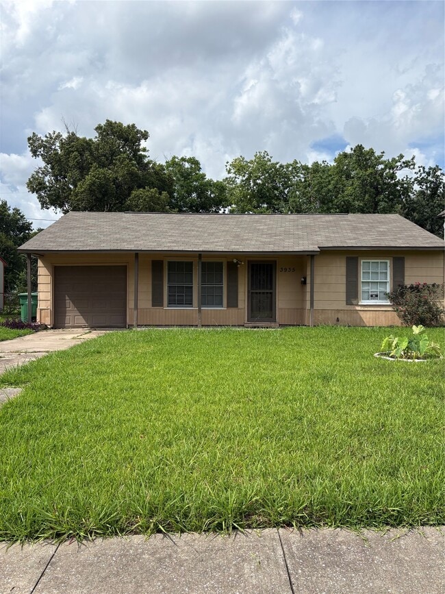 Photo - 3935 Cosby St