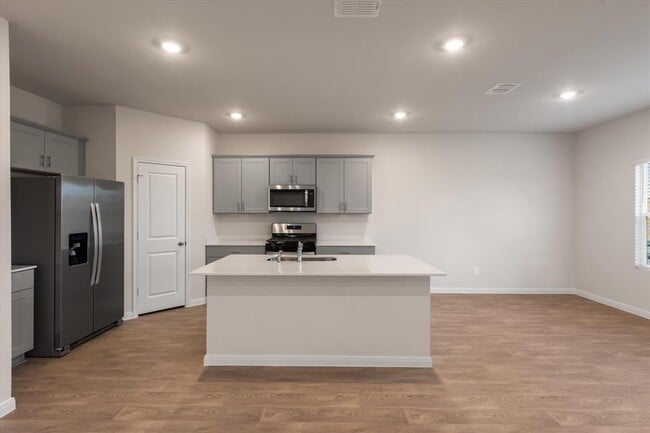 Photo - 112 New Albany Ln