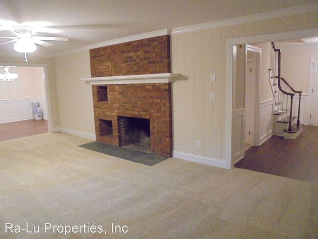 Photo - 4 br, 2.5 bath House - 842 Hinkle Ln