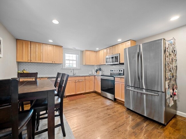 Photo - 72 Dorchester St Apartamentos Unidad #