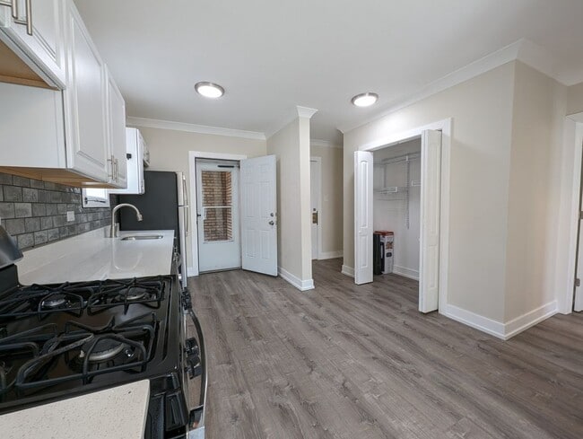Photo - 2131 W Giddings St Unit 1B