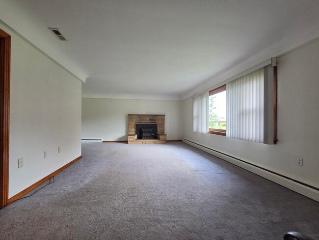 Photo - 208 Fischer Dr