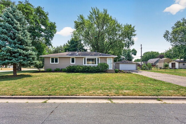 Photo - 2036 Coral Ln