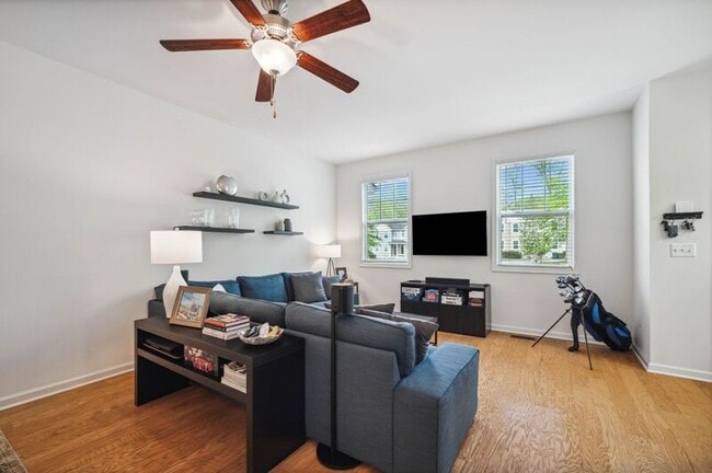 Photo - 132 Longwood Dr