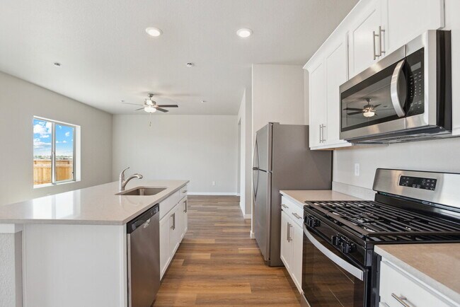 Photo - 7332 Crystal Ave