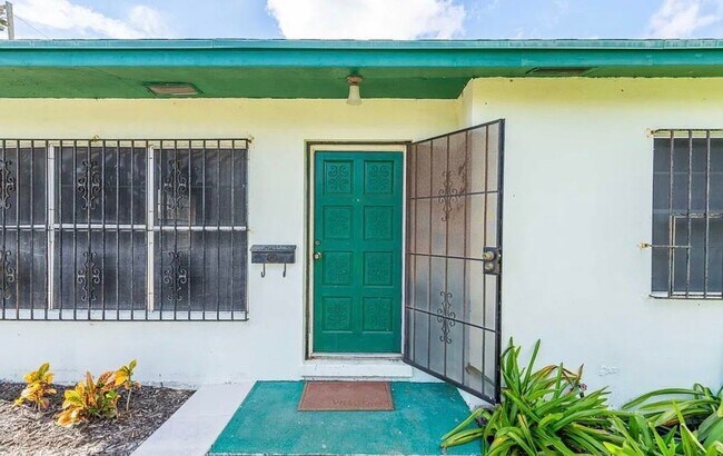 Photo - 1107 Grant St