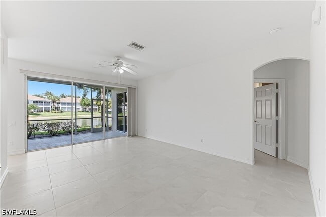 Photo - 800 Carrick Bend Cir