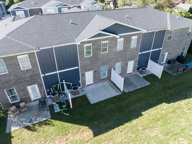 Photo - 2BR/2.5BA Townhouse For Rent in Houston Acres with first month 1/2 off!