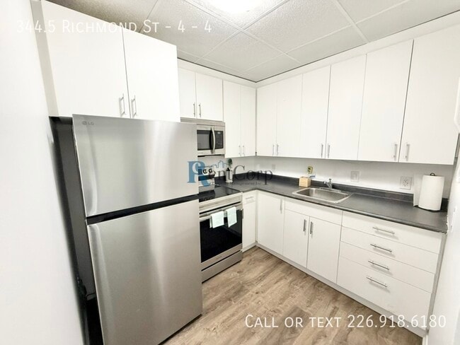 Building Photo - 344.5 Richmond St