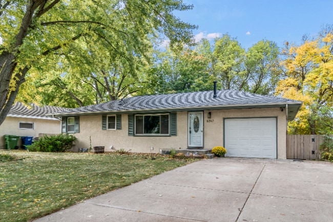 Photo - 6367 Zinnia Ln N