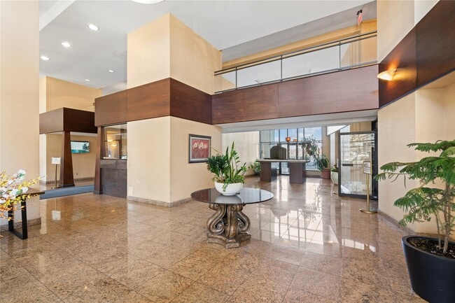 Building Photo - 2540-40 Shore Blvd Unit 3Q