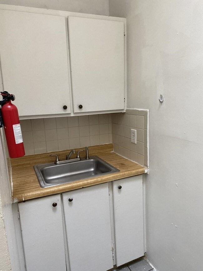 Photo - 100 Van Reypen St Unit 2