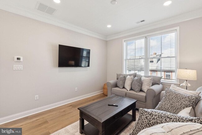 Building Photo - 153 Morgan St Unit 1