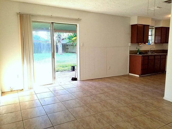 Photo - 11523 Glenwolde Dr