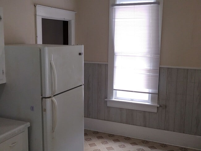 Photo - LARGE 3 BEDROOM 2 BATH HOME IN DOWNTOWN RO...