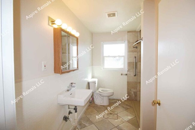 Photo - 4404 Rice Rd