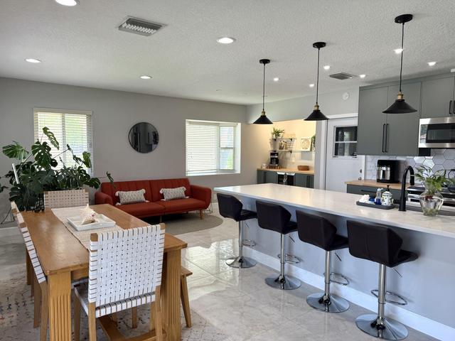 Photo - 367 NW 42nd St