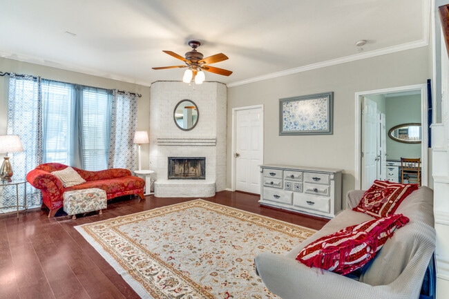 Photo - Knights Court