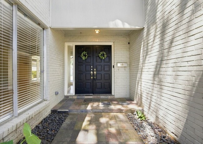 Photo - 5522 Dumfries Dr