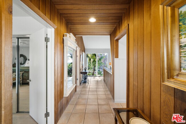 Photo - 28952 Selfridge Dr