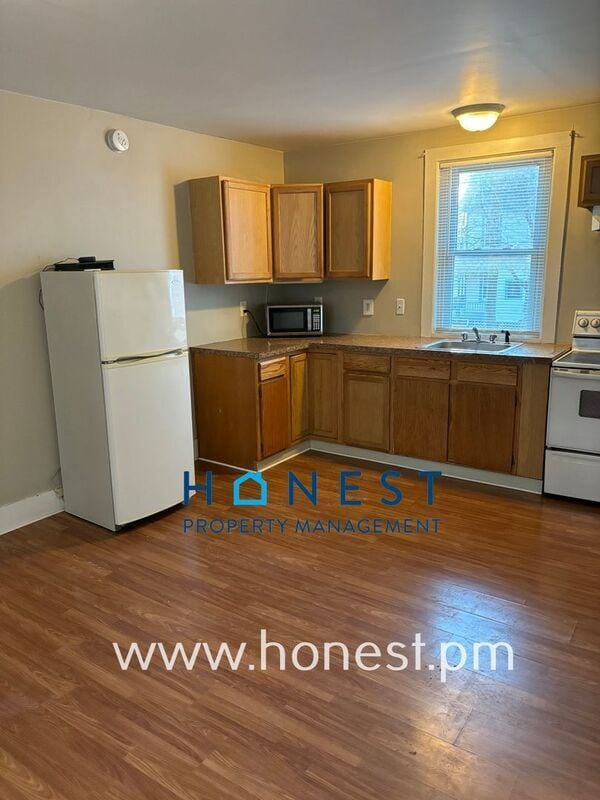 Building Photo - 60 Cumberland St Unit 3