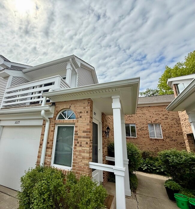 Photo - 1077 Courtland Dr Unit 0