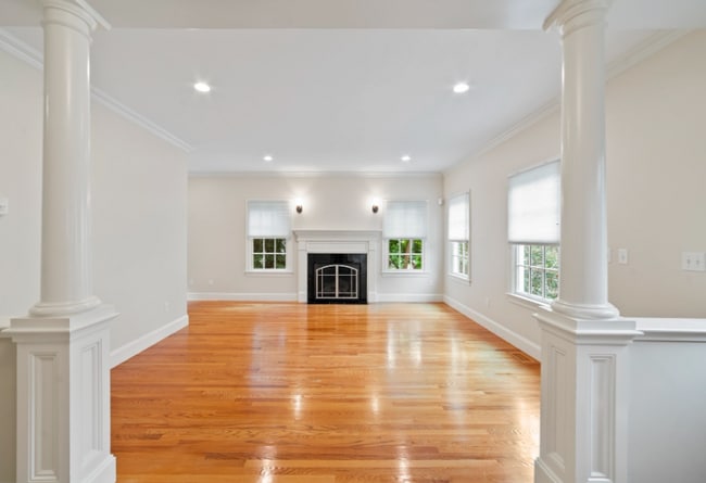 Photo - 15 Edgemoor Cir