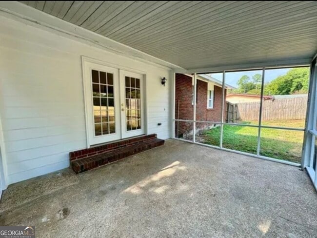 Photo - 2129 Westminster Way