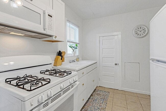 Photo - 335 Malverne Rd