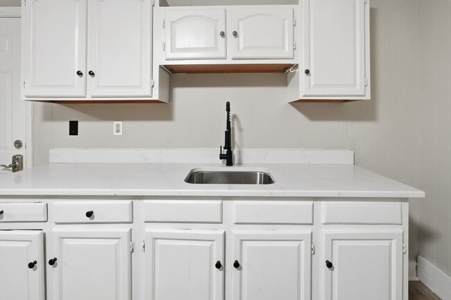 Photo - 168 Lunenburg St Unit 3L